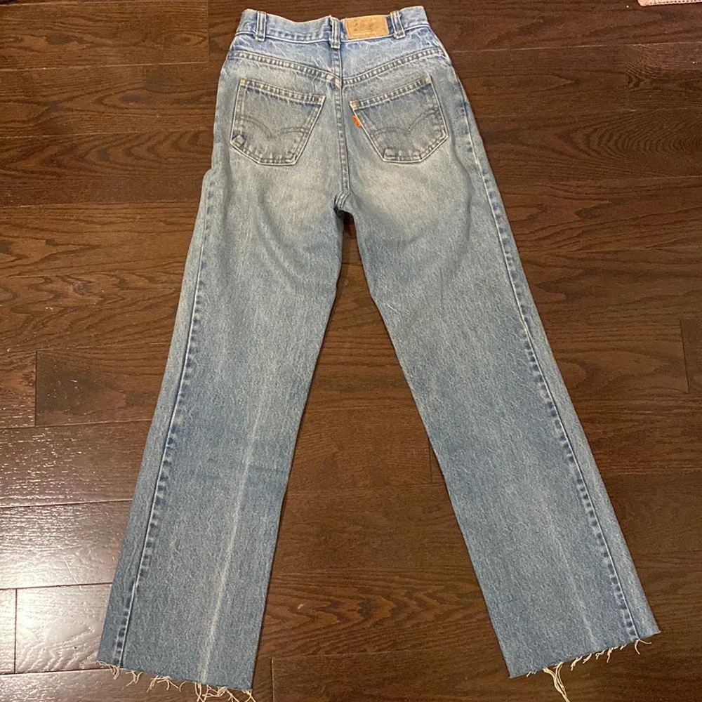 High Rise Vintage Levis - Picture 8 of 8